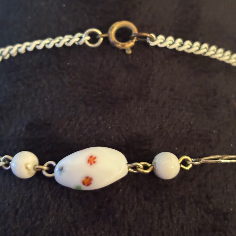 🌸VTG Millefiori White Milk Beaded Necklace - Picture 7 of 7